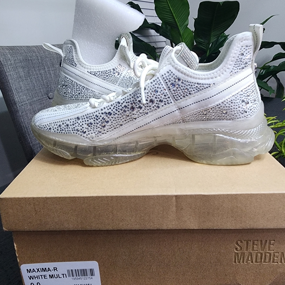 Steve Madden Women's White Multi Sneakers